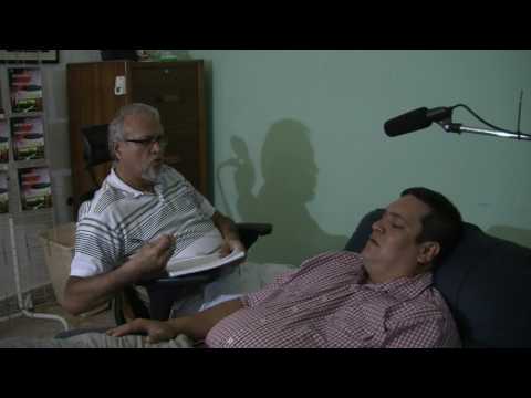 144: ES TESSI ATP: Médicos con pupila vertical sin % luz en clinicas, hipnosis William Criado.