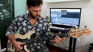 Video thumbnail for Yamaha BB 425X slap demo by LowBlow