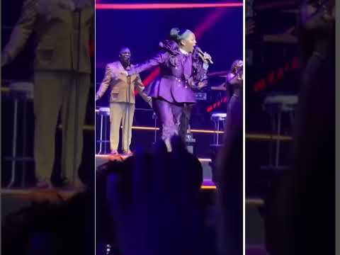 Spirit of praise 12 ft Sindi Ntombela- Size Kuwe
