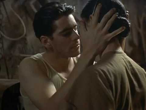 Хребет дьявола 2001 трейлер