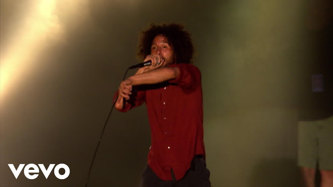 Rage Against The Machine - Bulls On Parade - Live At Finsbury Park, London / 2010 - YouTube