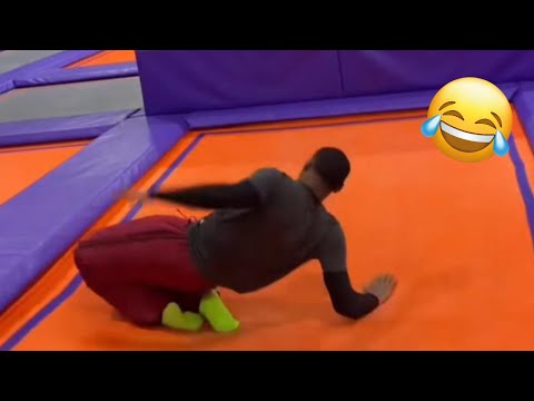 Best Trampoline Fails | Try Not to Laugh Challenge 🤣