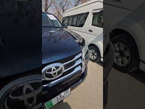 مڈ نائٹ بلیو رنگ میں ایک کرشماتی فارچیونر سگما 4!