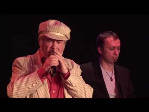 Schau auf die Uhr Horst Chmela Blue Wave Vienna