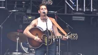 Douwe Bob - How Lucky We Are, live at Concert at Sea 2016