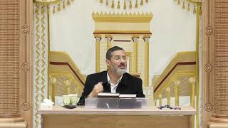 שיעור מרתק עם הרב יוסף חיים גבאי שליט"א (הרב יוסף חיים גבאי) - התמונה מוצגת ישירות מתוך אתר האינטרנט יוטיוב. זכויות היוצרים בתמונה שייכות ליוצרה. קישור קרדיט למקור התוכן נמצא בתוך דף הסרטון