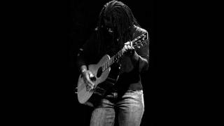 Tracy Chapman - Lovesong (live Portland)