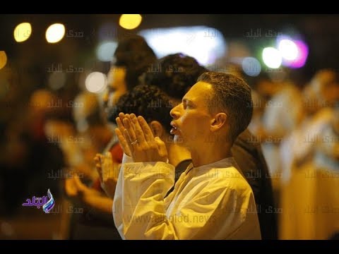 دعاء وبكاء في صلاة التراويح بمسجد عمرو بن العاص