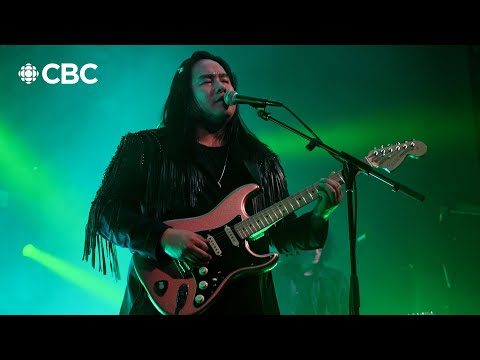 Aysanabee performs Somebody Else | CBC Music Live