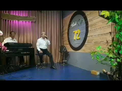 Thể hiện bởi Huy Đức