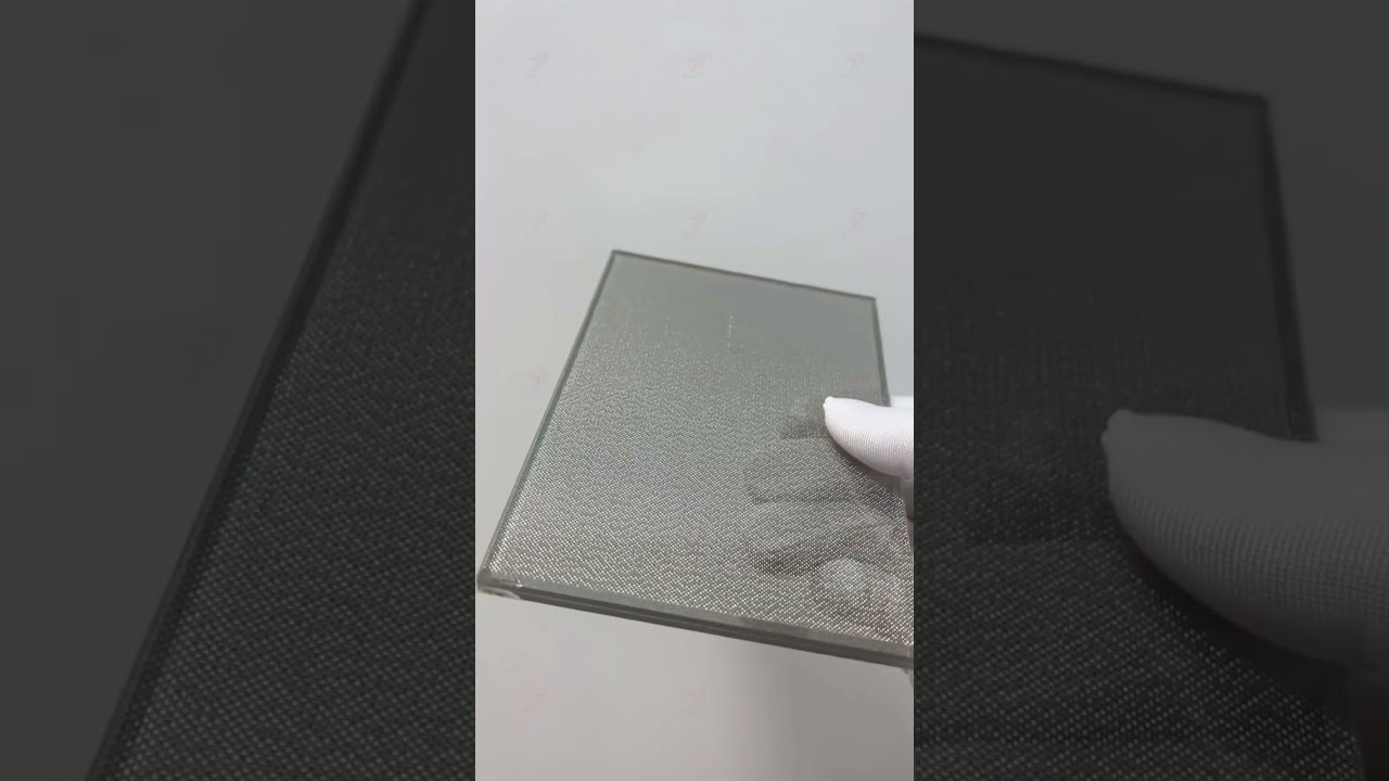 Kính ghép vải lưới kim loại in họa tiết
