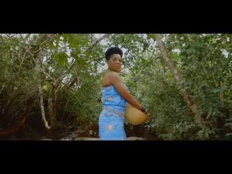 download lagu mp3 mp4 Lady Ponce Poisson Fum, download lagu Lady Ponce Poisson Fum gratis, unduh video klip Lady Ponce Poisson Fum