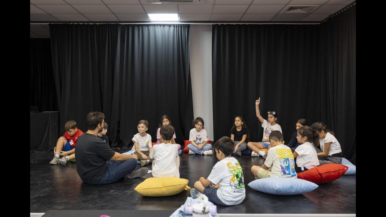 BÜYÜKŞEHİR BELEDİYESİ’NİN TİYATRO KURSU’NA YOĞUN İLGİ