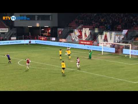 Verdediging SC Veendam schuttert tegen MVV - RTV Noord