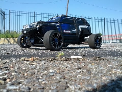 Worlds Fastest Traxxas Summit -70mph speed run!