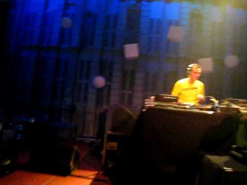 Luminosity Before the Energy 2010 (04-03 03h38) - Fast Distance