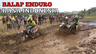 Download lagu BALAP MOTOR TRAIL LUCU DI LUMPUR - ENDURO INDONESIA mp3 Download lagu BALAP MOTOR TRAIL LUCU DI LUMPUR - ENDURO INDONESIA mp3