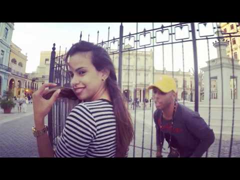 FRITO CONTIGO - POPY Y LA MODA (feat. KOKI & RONALD LOS PICHICHI) (Video Oficial)