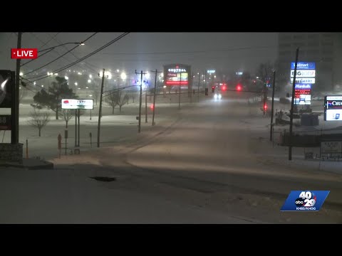 Sleet and snow create road challenges in Fort Smith, Arkansas