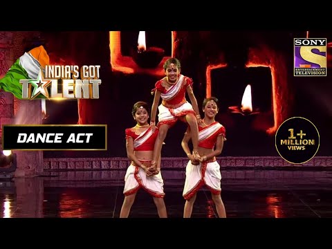 מופע ריקוד הודי של שלוש ילדות מקסימות