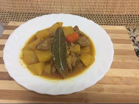 PATATAS GUISADAS CON CARNE - Receta de cocina Española.