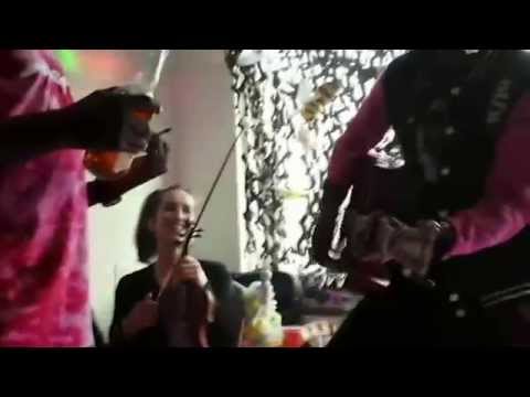 Akwasie Ft Rob Dekay en band