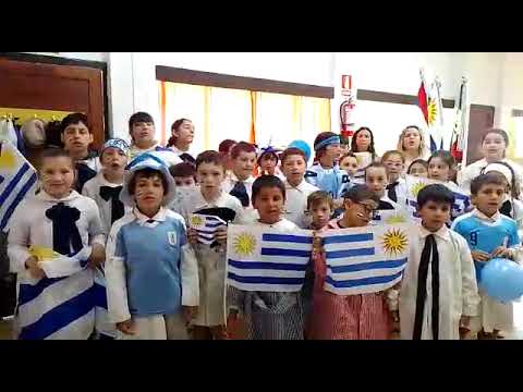 Niños de la escuela 67 Costas de Santa Lucia en el departamento de Florida.