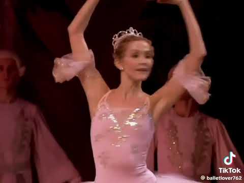 Alina Somova Sugar Plum Fairy Nutcracker Ballet Dance Mariinsky Ballet Dance Theater Russia 