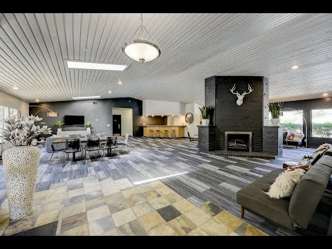 Third Floor Two Bedroom Apartment With Vaulted Ceilings