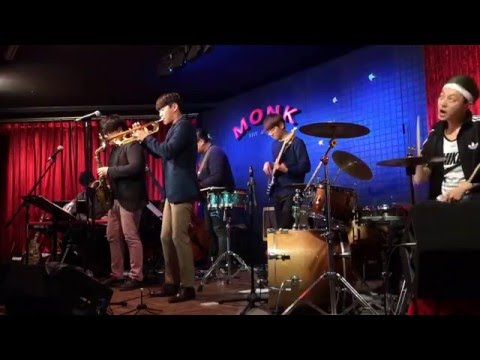 Running Mango - TrumAX & Buddies (트러맥스 & 버디즈) at the Club Monk