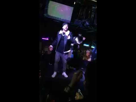 Cheka - Esa gata tiene un flow (en vivo, babylon medellin 2019)