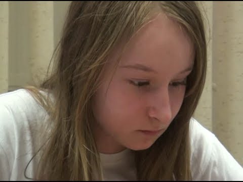 D12 7.3. Lucia Liščinská    - Veronika Ucekajová  1 - 0