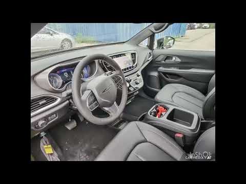 2025 Chrysler Grand Caravan