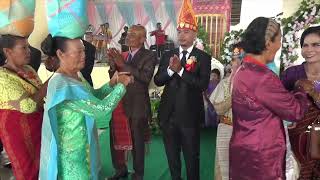 Download lagu Pernikahan Adat Batak Uduran Hula Hula Sian Paranak Pasahat Boras Sipirni Tondi mp3 Download lagu Pernikahan Adat Batak Uduran Hula Hula Sian Paranak Pasahat Boras Sipirni Tondi mp3