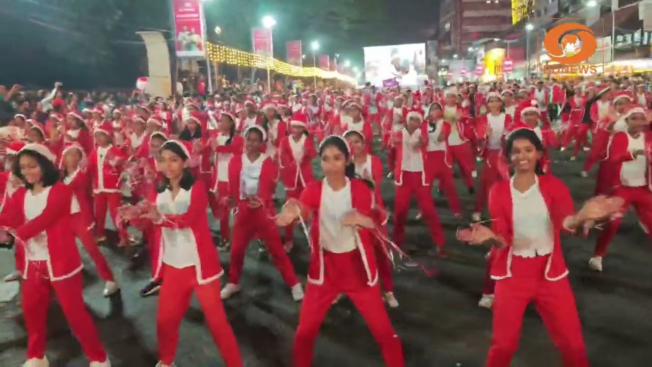 തൃശൂർ സ്വരാജ് റൗണ്ടിനെ ആവേശത്തിലാഴ്ത്തി ബോൺ നതാലെ | 