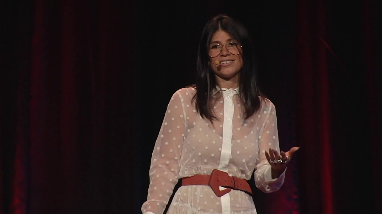 O futuro anti-capacitista: curar preconceitos e celebrar diversidades | Lau Patron | TEDxSaoPaulo