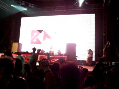 Eddie Halliwell - Creamfields UK 2010 - Tweak Your Nipple / Stanger To Stability (1)