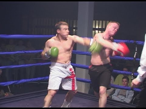 Classic Unlicensed Boxing - Steve Heaton v Darren Clarke - One Round Massacre!