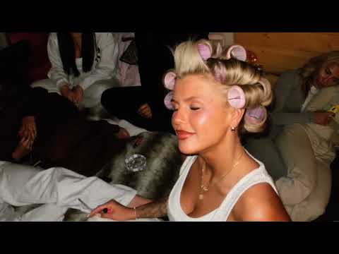 Skye Newman - Hairdresser (Clean Version)