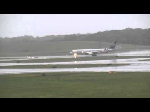 Delta SkyTeam 757 Takeoff from DTW