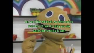 Frank Sinatra feat. Cyndi Lauper - Santa Claus Is Comin' To Town (Lyrics on screen)