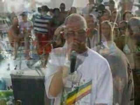 Collie Buddz ft. Roache "Searching" (Shanty Town Riddim)
