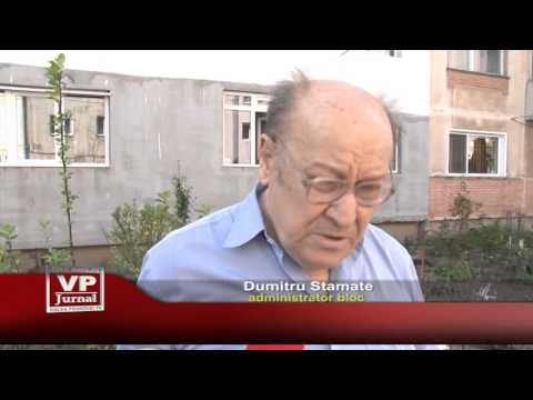 Conductă spartă pe Aleea Petrochimiştilor