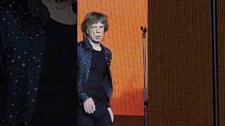 Mick Jagger forgets where he put his microphone 🎤 #mickjagger #therollingstones #rollingstones