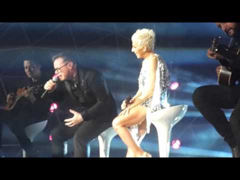 Me cuesta tanto olvidarte - Ana Torroja y Leonel García - México 2015