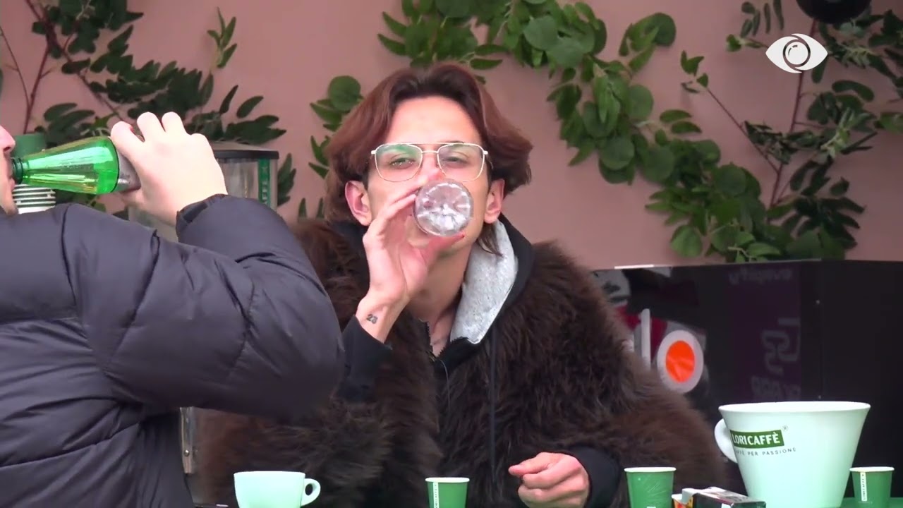 “Më ka hedhur bukën në tokë”/ Vijojnë ngacmimet Gjesti-Vserlo: Çfarë të më bëni…