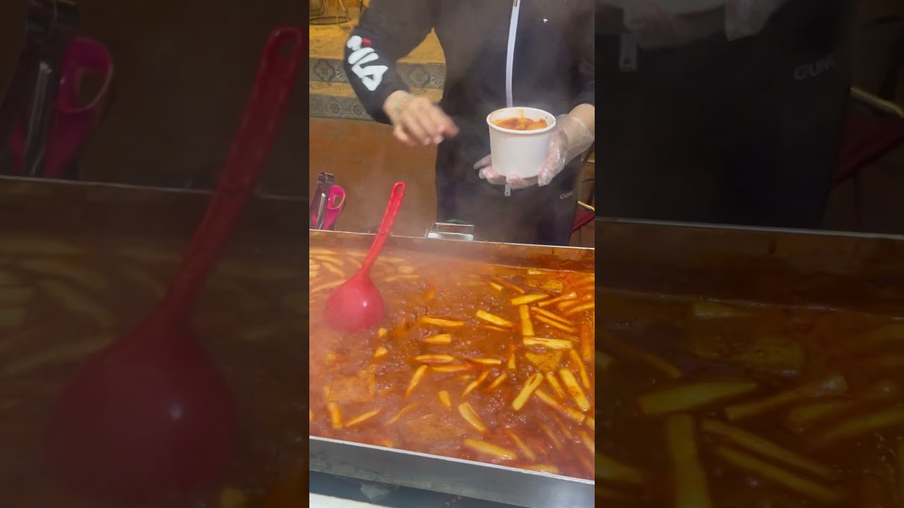 VIETNAM - BEST TTEOKBOKKI IN HANOI #shorts #vietnam #tteokbo…