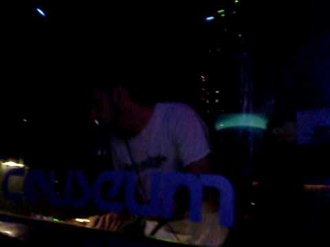 MEMORANDUM COLISEUM 15-05-2010 DJ KUKI PARTE 1.AVI