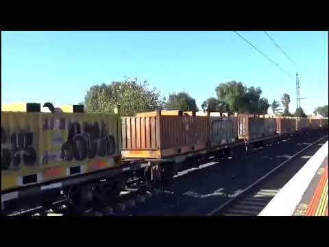 NR102 NR84 on 5MP2 in middle Footscray