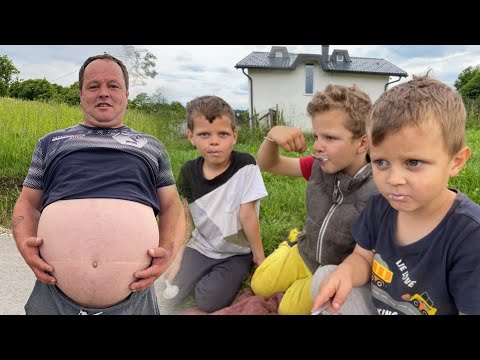 Krajiški Hulk Sve veći i veći, Djeca smlatila tepsiju kuruze i mlika